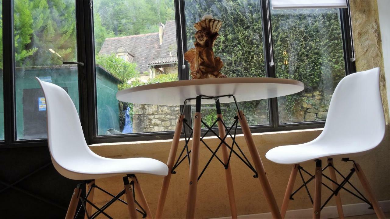Chambre Du Sabotier - Studio Troglodytique - A 100 M Baignade En Riviere - Location De Canoe - Circuits Cyclo - Aire De Pique-Nique - 3 Restaurants Кастельно-ла-Шапель Экстерьер фото
