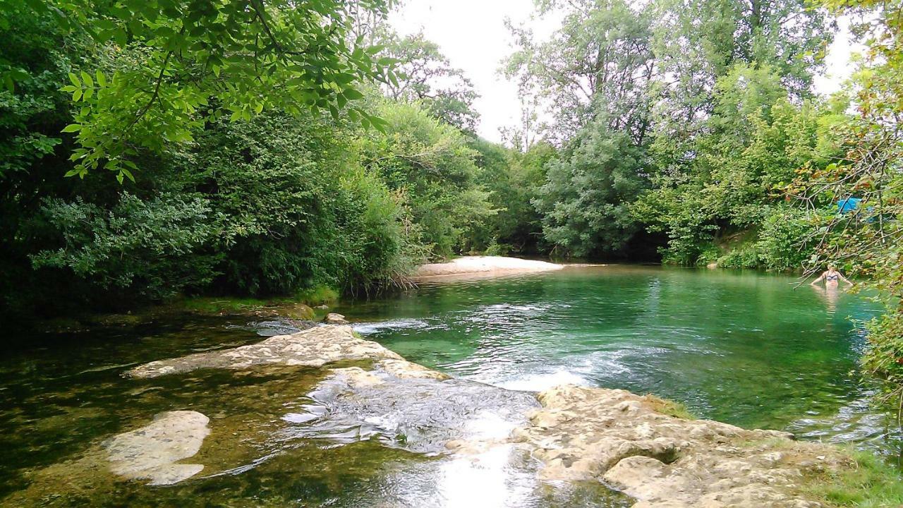 Chambre Du Sabotier - Studio Troglodytique - A 100 M Baignade En Riviere - Location De Canoe - Circuits Cyclo - Aire De Pique-Nique - 3 Restaurants Кастельно-ла-Шапель Экстерьер фото